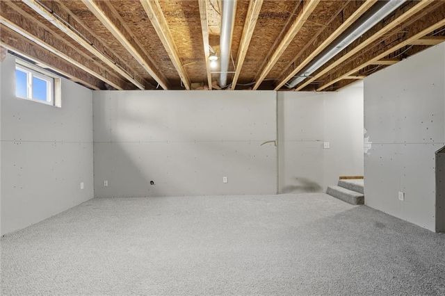 1110 BUTTERCUP Street, Smithville, MO 64089