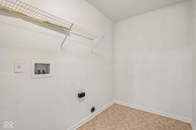 627 Appleseed Drive, Indianapolis, IN 46217