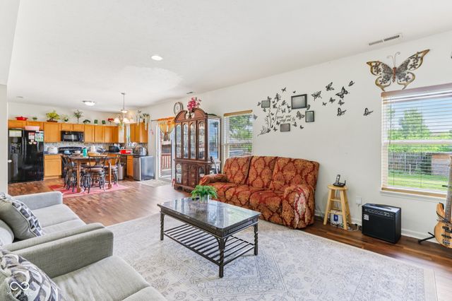 627 Appleseed Drive, Indianapolis, IN 46217