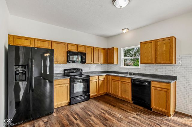 627 Appleseed Drive, Indianapolis, IN 46217