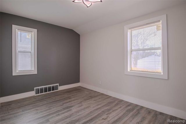 91 Martin Luther King Jr Boulevard, Pontiac, MI 48342