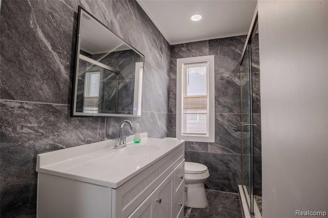 91 Martin Luther King Jr Boulevard, Pontiac, MI 48342