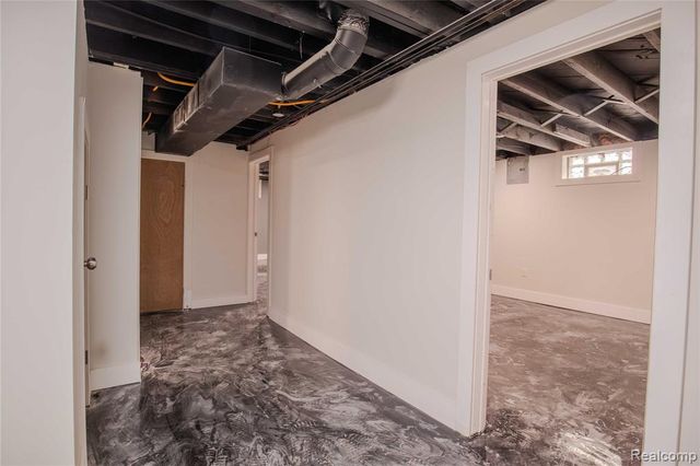 91 Martin Luther King Jr Boulevard, Pontiac, MI 48342