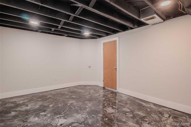 91 Martin Luther King Jr Boulevard, Pontiac, MI 48342