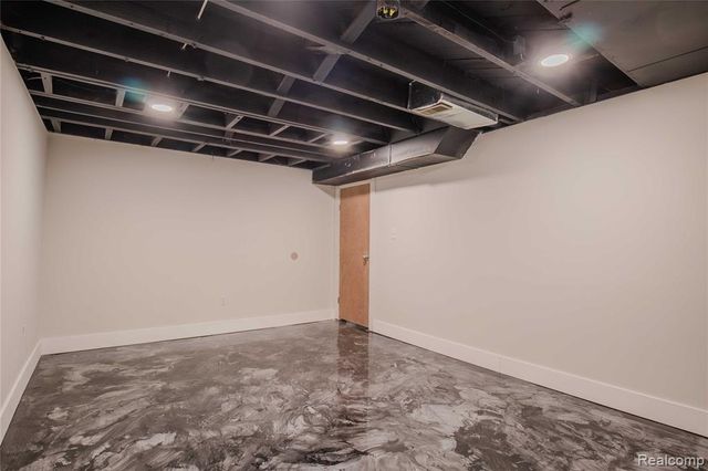 91 Martin Luther King Jr Boulevard, Pontiac, MI 48342