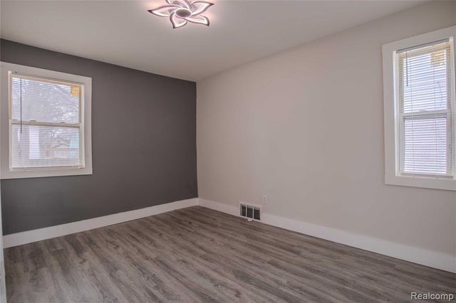 91 Martin Luther King Jr Boulevard, Pontiac, MI 48342