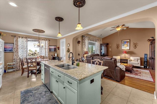 20260 Morgan Hill Court, Anderson, CA 96007