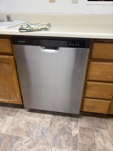 5617 Layton Dr, North Highlands, CA 95660