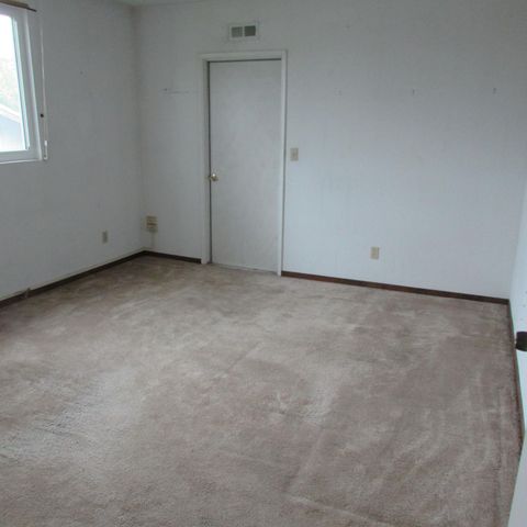 5617 Layton Dr, North Highlands, CA 95660