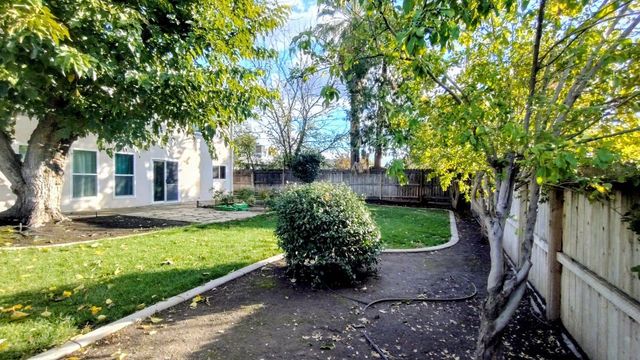 5617 Layton Dr, North Highlands, CA 95660