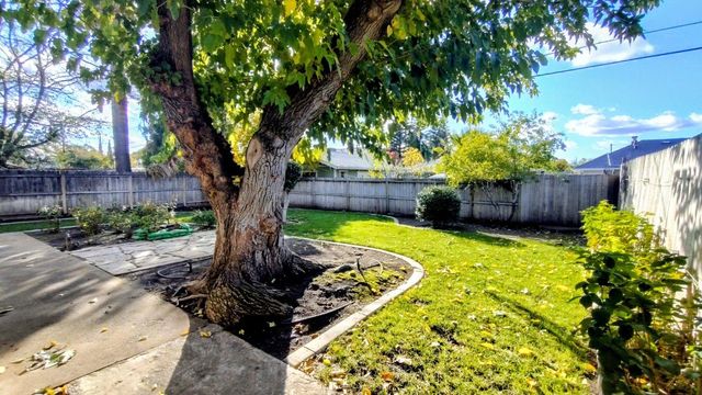 5617 Layton Dr, North Highlands, CA 95660