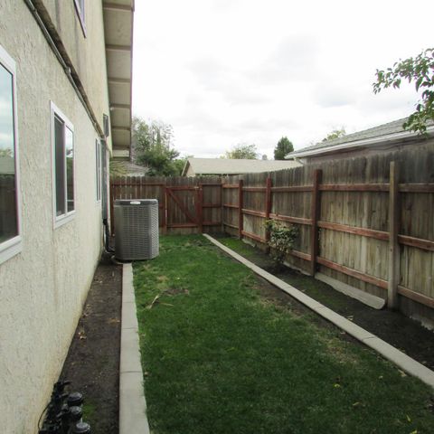 5617 Layton Dr, North Highlands, CA 95660