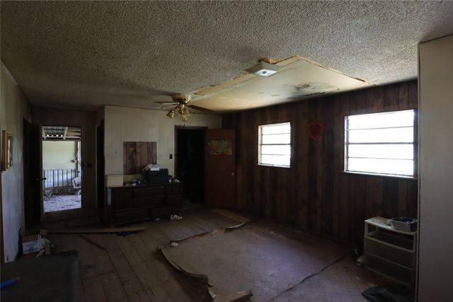 110 E 2nd Street, Breckenridge, TX 76424