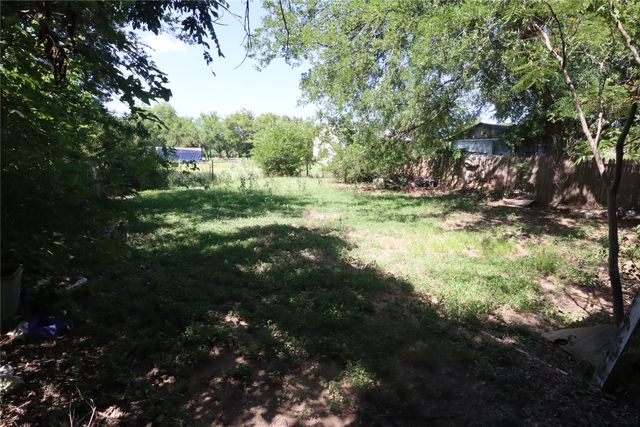 110 E 2nd Street, Breckenridge, TX 76424