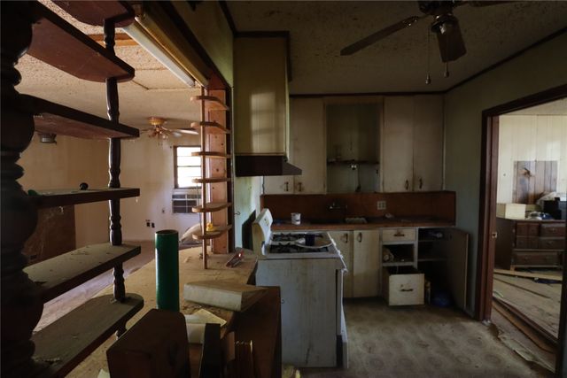 110 E 2nd Street, Breckenridge, TX 76424