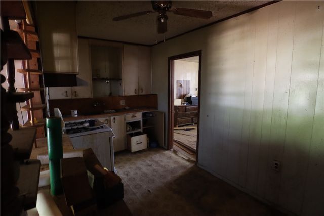 110 E 2nd Street, Breckenridge, TX 76424