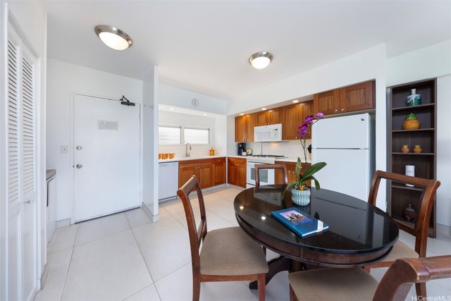 2161 Kalia Road 906, Honolulu, HI 96815