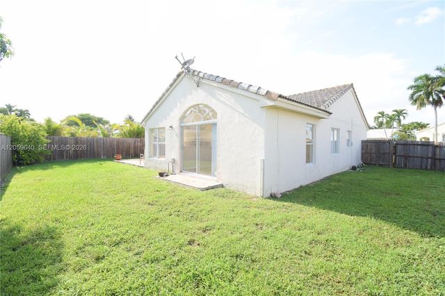 15860 SW 77th St, Miami, FL 33193