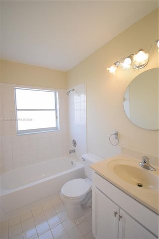 15860 SW 77th St, Miami, FL 33193