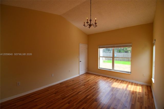 15860 SW 77th St, Miami, FL 33193