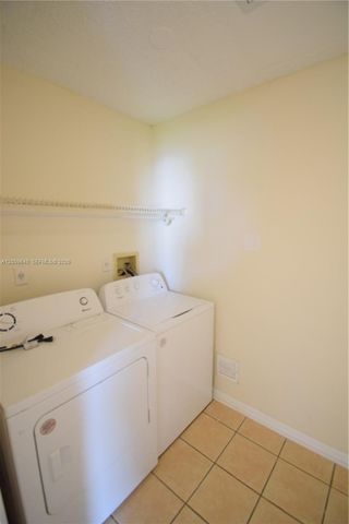 15860 SW 77th St, Miami, FL 33193