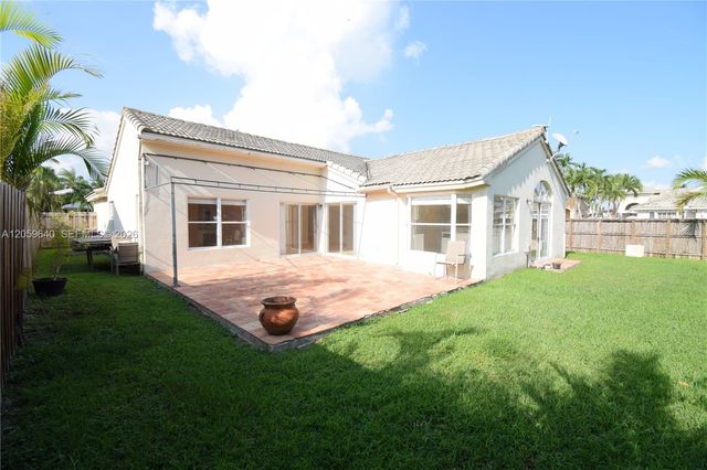 15860 SW 77th St, Miami, FL 33193