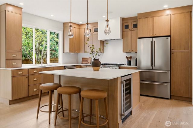 6130 Bayview Drive, Mukilteo, WA 98275