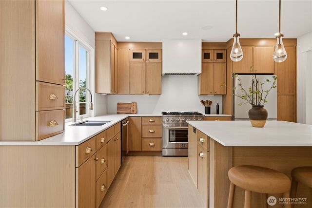 6130 Bayview Drive, Mukilteo, WA 98275