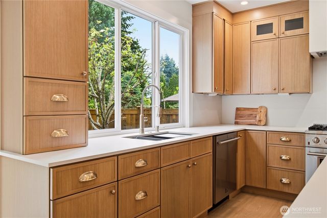 6130 Bayview Drive, Mukilteo, WA 98275
