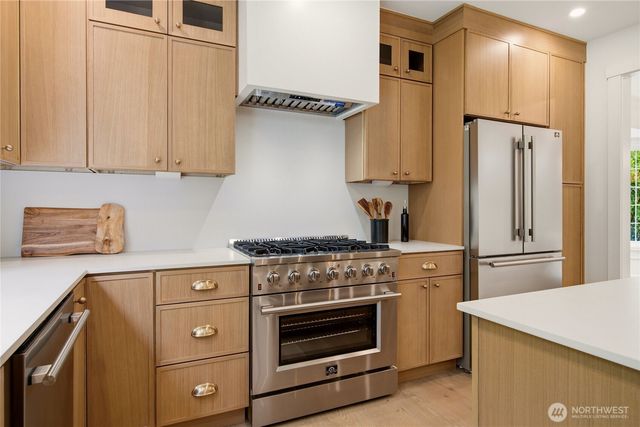 6130 Bayview Drive, Mukilteo, WA 98275