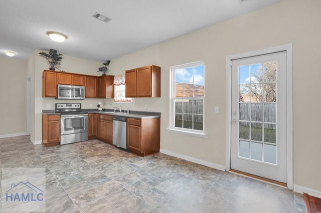 1404 Evergreen Trail, Hinesville, GA 31313