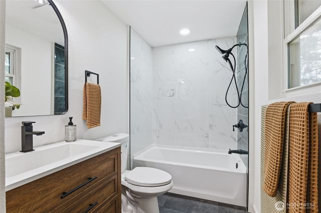 2775 SE Converse Circle, Port Orchard, WA 98366