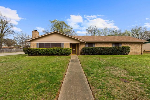 2600 Redbud Street, Kilgore, TX 75662
