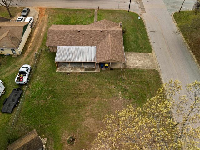 2600 Redbud Street, Kilgore, TX 75662