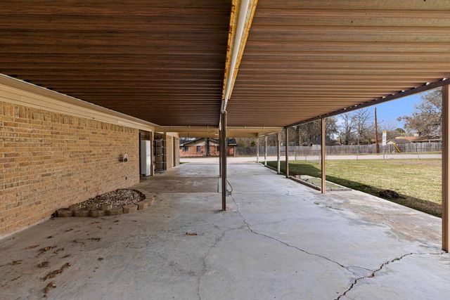 2600 Redbud Street, Kilgore, TX 75662