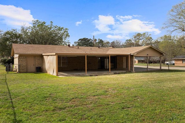 2600 Redbud Street, Kilgore, TX 75662