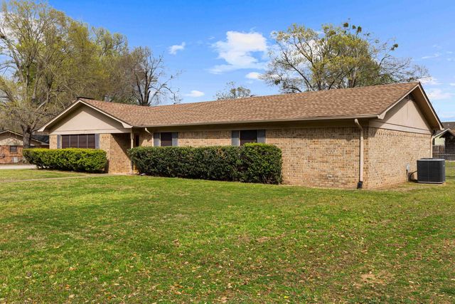2600 Redbud Street, Kilgore, TX 75662