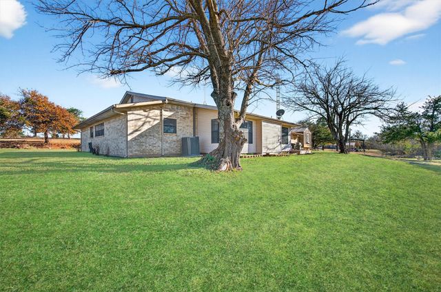 1839 County Road 121, Gainesville, TX 76240