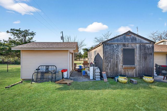 1839 County Road 121, Gainesville, TX 76240