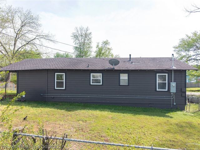 407 Spruce Street, Van Buren, AR 72956