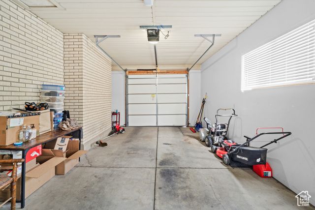 1602 S 550 W, Woods Cross, UT 84087