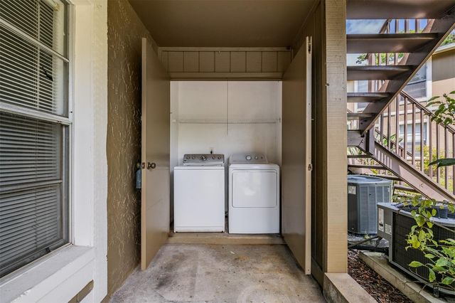 4208 WINDING MOSS TRAIL 102, Tampa, FL 33613