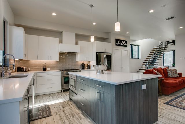 410 Melba Street 4, Dallas, TX 75208