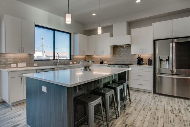 410 Melba Street 4, Dallas, TX 75208