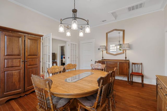 407 Rebecca Ave., Hattiesburg, MS 39401