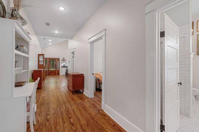 407 Rebecca Ave., Hattiesburg, MS 39401