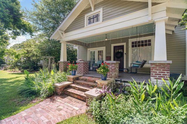 407 Rebecca Ave., Hattiesburg, MS 39401