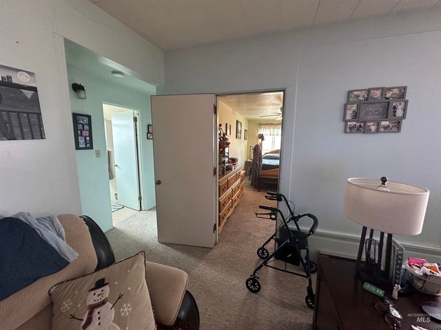 455 Sunrise Blvd N, Twin Falls, ID 83301