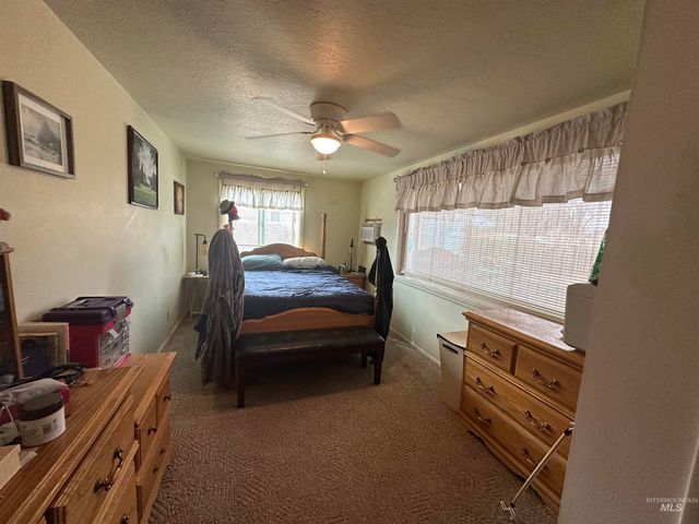 455 Sunrise Blvd N, Twin Falls, ID 83301