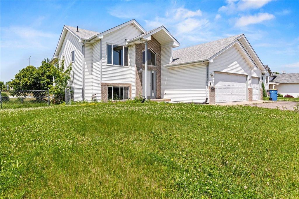 3455 Kahler Drive NE, Saint Michael, MN 55376